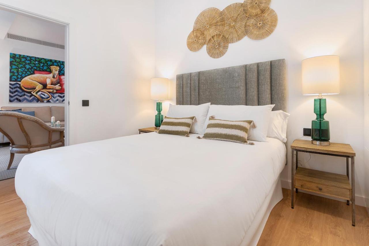 Genteel Home Goyeneta Sevilla Bagian luar foto