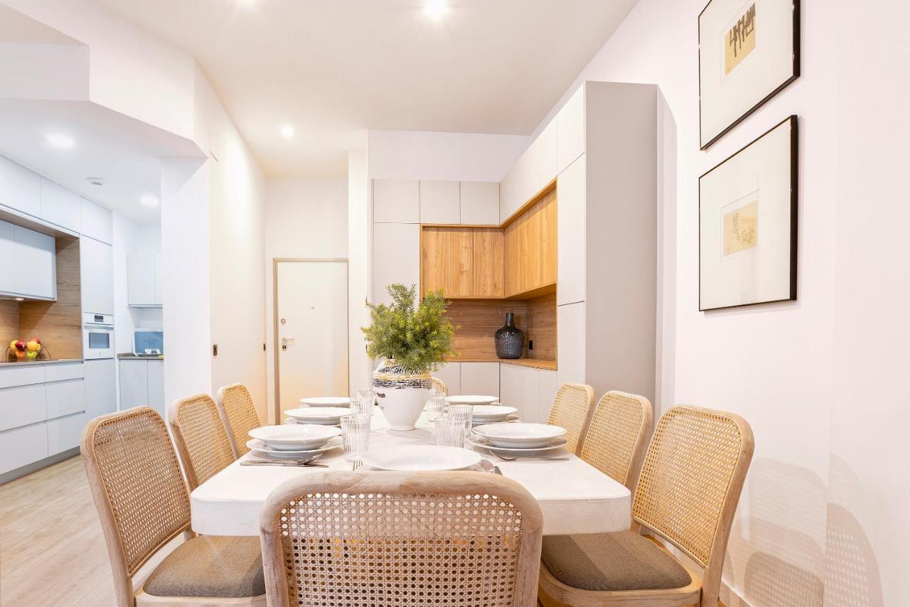 Genteel Home Goyeneta Sevilla Bagian luar foto