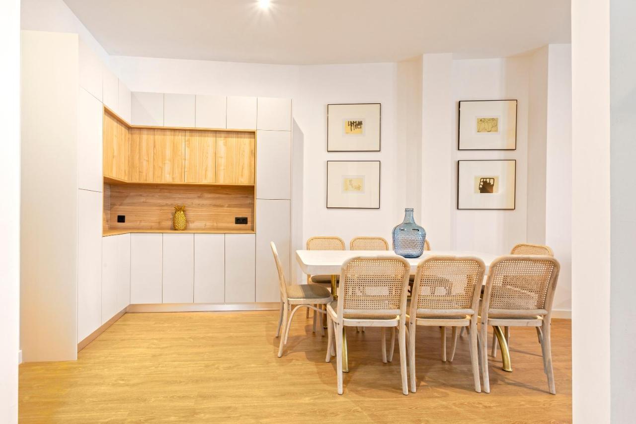 Genteel Home Goyeneta Sevilla Bagian luar foto
