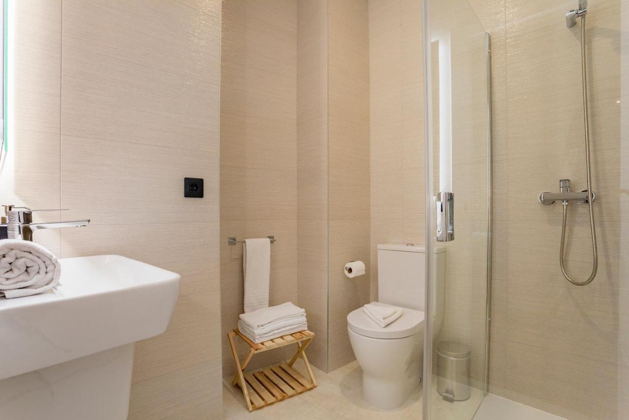 Genteel Home Goyeneta Sevilla Bagian luar foto