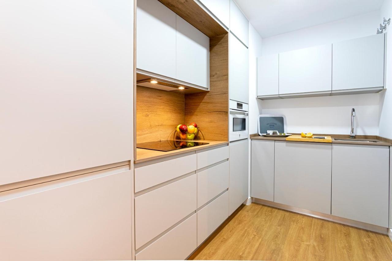 Genteel Home Goyeneta Sevilla Bagian luar foto