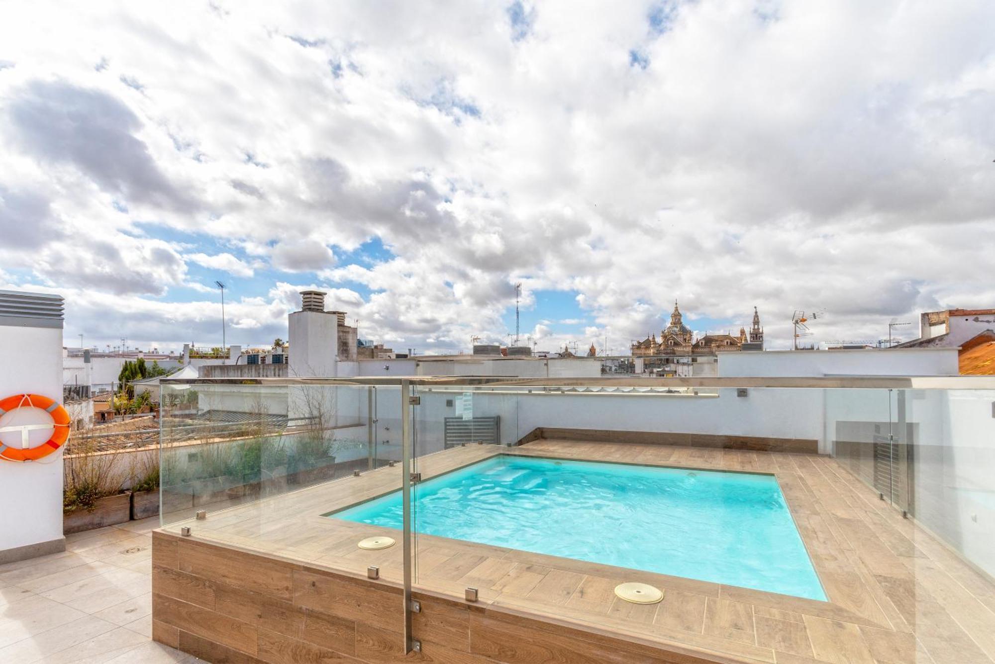Genteel Home Goyeneta Sevilla Bagian luar foto