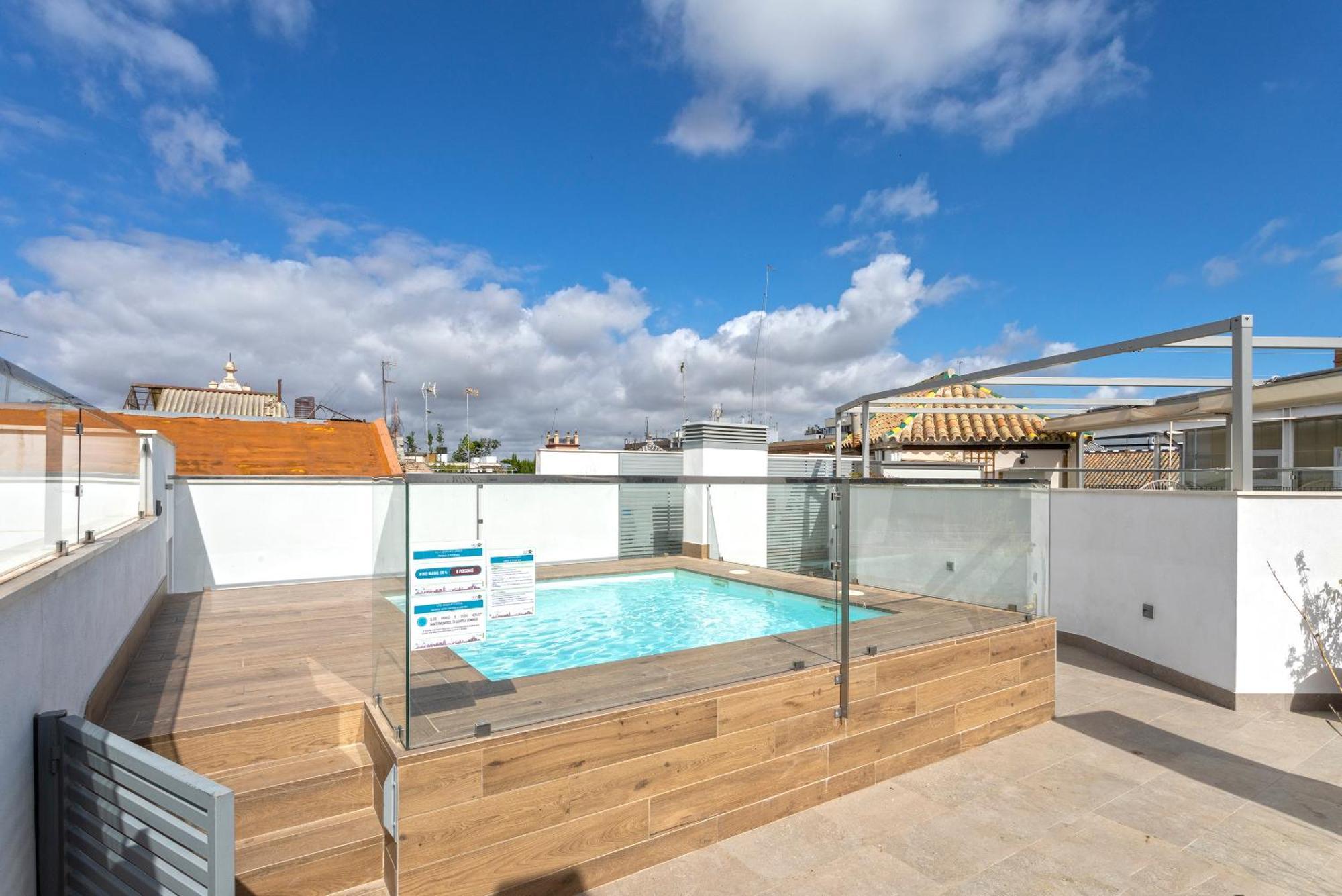 Genteel Home Goyeneta Sevilla Bagian luar foto